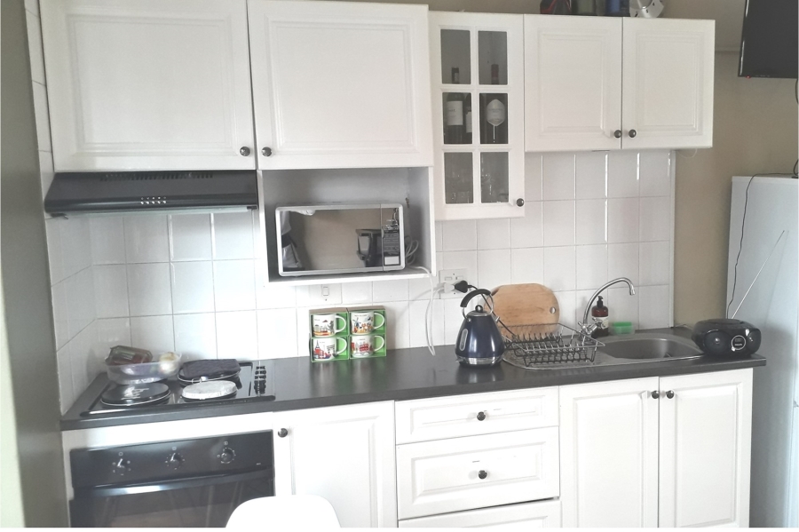 To Let 1 Bedroom Property for Rent in Sea Point Western Cape